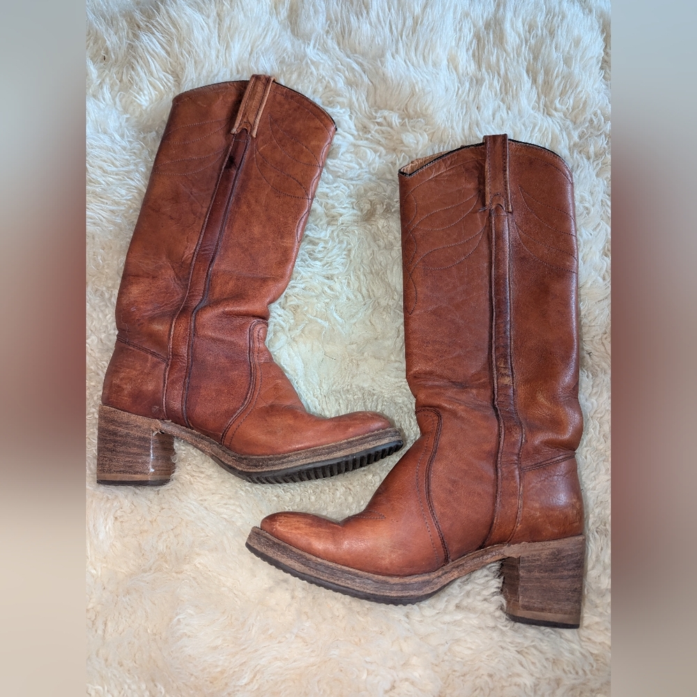 STUNNING 70's Leather Boots